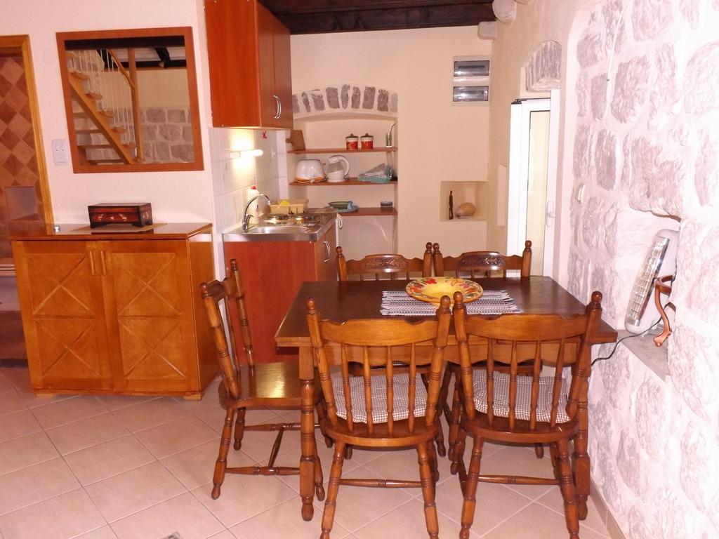 Gudelj Apartments Perast Szoba fotó