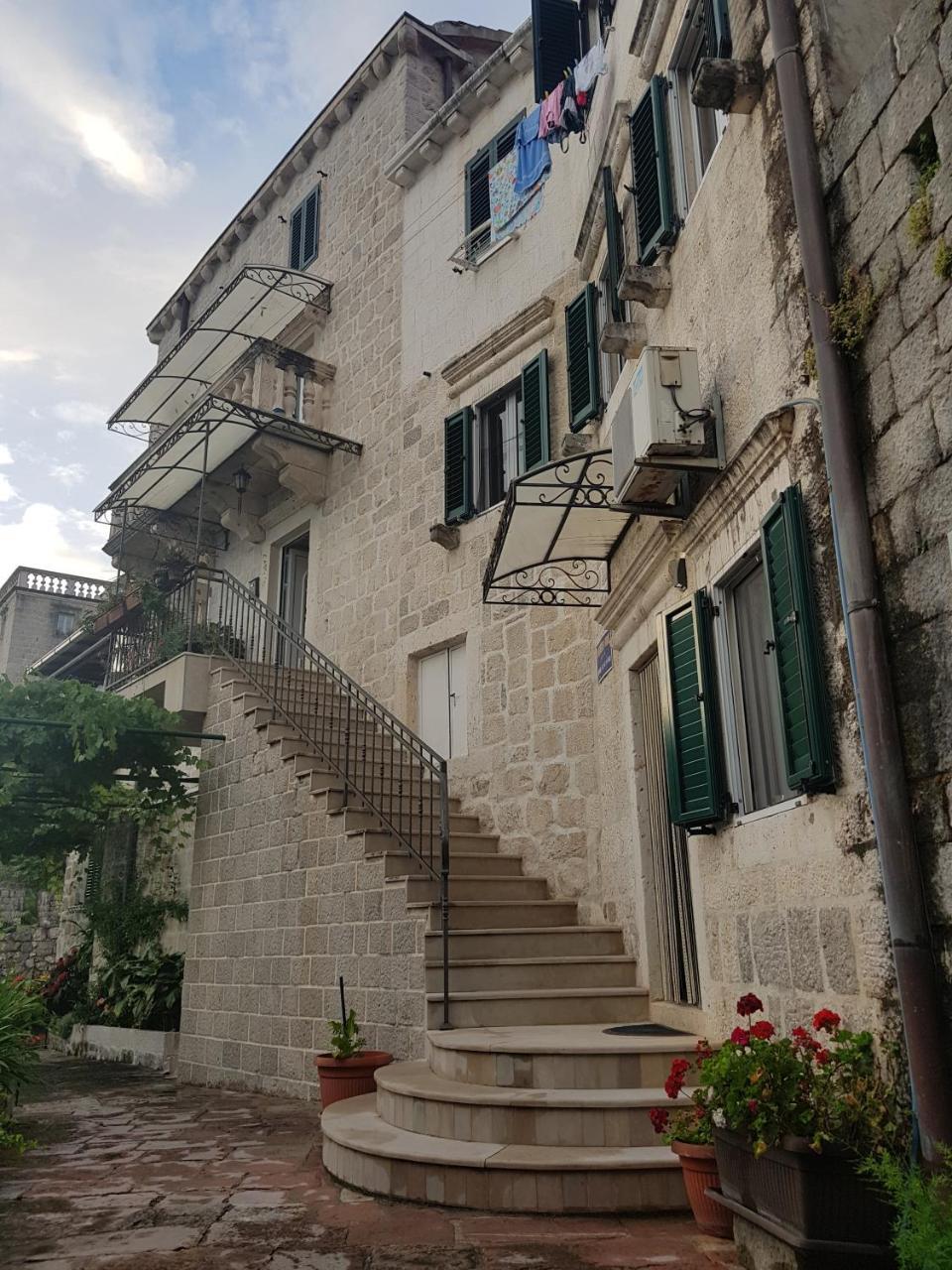 Gudelj Apartments Perast Kültér fotó